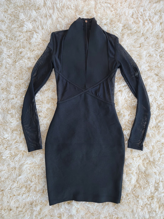 Vestido ajustado con parche de malla